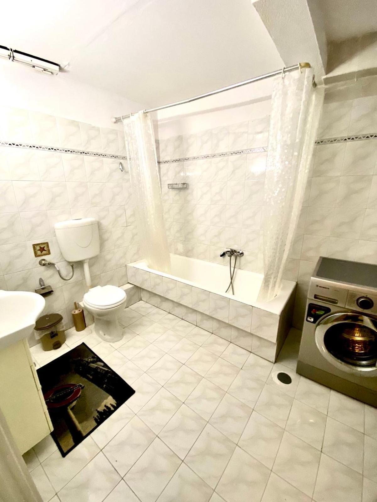 Apartment George's