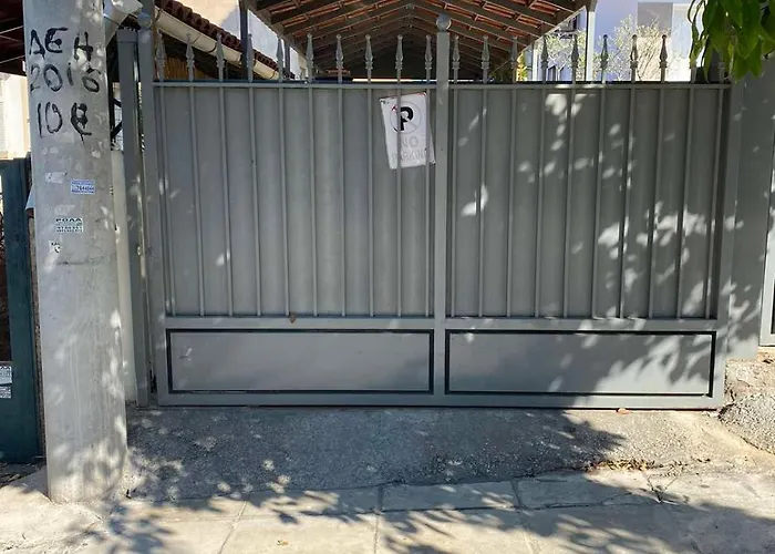 George\'S Apartment
